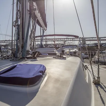 Sailboat Exclusive Experience Lisboa