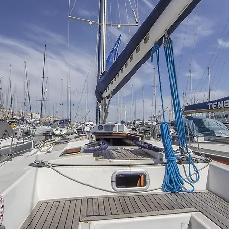 Sailboat Exclusive Experience Лиссабон