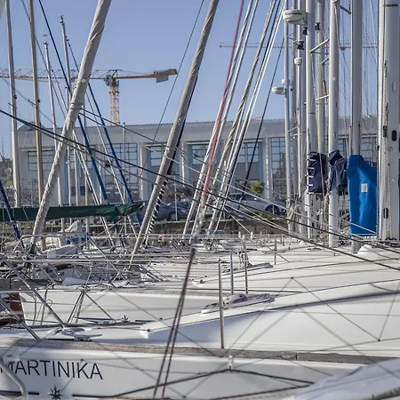 Ботель Sailboat Exclusive Experience Лиссабон